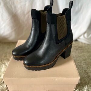 Chelsea boot Good Day ankle boot by Chinese Laundry